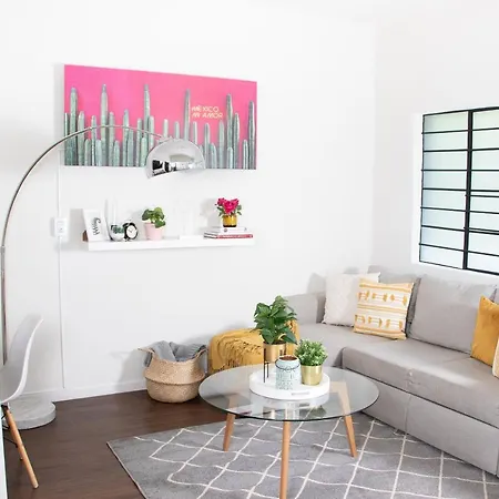 La Condesa: Beautiful Designed Studio